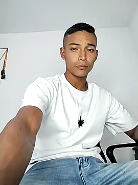 Snapshot of Demiansteven2 chatting on September 2025 07:25:01 PM Demiansteven2 online show from September 2025 07:25:01 PM