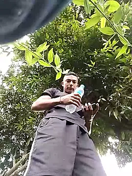 Snapshot of Demiansteven2 chatting on October 2025 06:10:01 PM Demiansteven2 online show from October 2025 06:10:01 PM