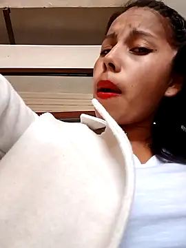  andrea30 online show from December 2024 01:06:01 PM