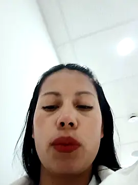  andrea30 online show from December 2024 01:06:01 PM