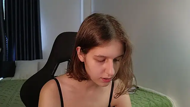 Snapshot of VanessaBayer2 chatting on September 2025 05:52:02 AM VanessaBayer2 online show from September 2025 05:52:02 AM