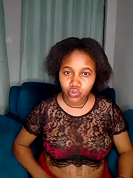 Snapshot of SquirtQueen222 chatting on December 2024 09:04:02 PM SquirtQueen222 online show from December 2024 09:04:02 PM