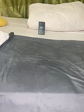 nur lin online show from September 2025 08:43:01 PM