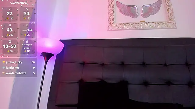 Mia 222 online show from January 2025 06:23:02 PM