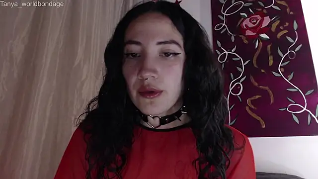 Snapshot of Tanya_WorldBondage chatting on October 2025 12:05:02 AM Tanya WorldBondage online show from October 2025 12:05:02 AM