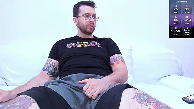 Snapshot of JayXCee_Official chatting on December 2024 03:37:02 PM JayXCee Official online show from December 2024 03:37:02 PM