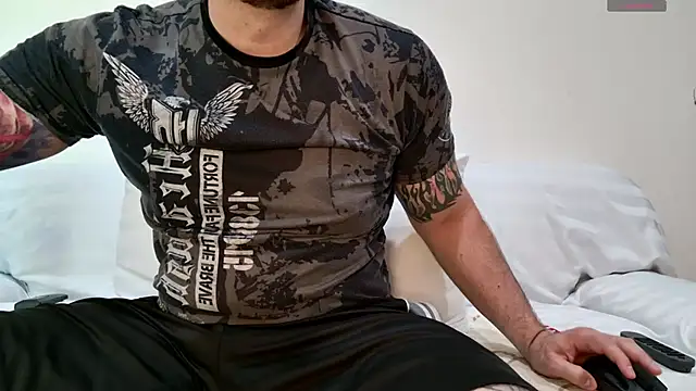 Snapshot of JayXCee_Official chatting on January 2025 04:26:01 AM JayXCee Official online show from January 2025 04:26:01 AM