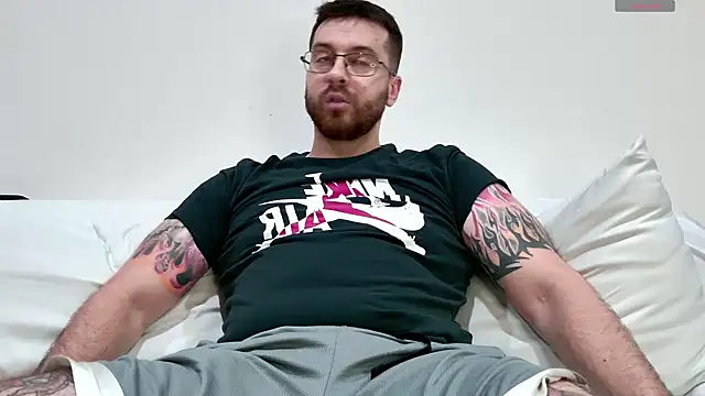 Snapshot of JayXCee_Official chatting on January 2025 12:42:01 PM JayXCee Official online show from January 2025 12:42:01 PM