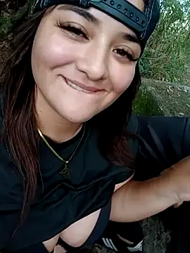 Liancy online show from February 2025 09:59:01 PM