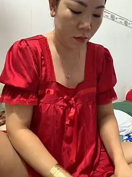 Baby-bigtits online show from February 2025 12:02:01 AM