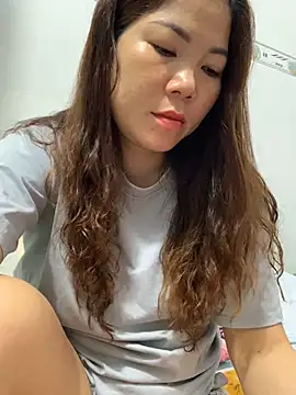Baby-bigtits online show from February 2025 12:06:02 PM
