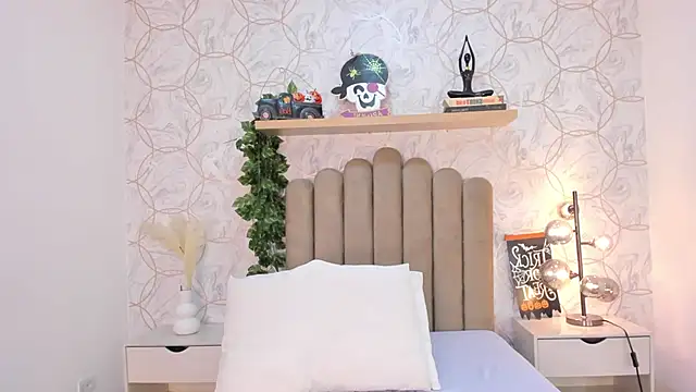 Roma  love online show from November 2025 12:07:02 PM