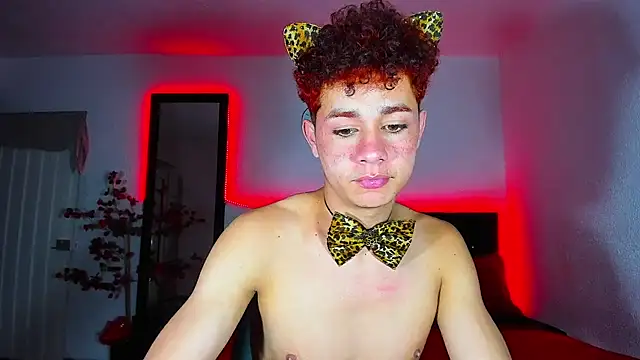 Snapshot of DavidfullOFlove chatting on January 2025 04:21:01 AM DavidfullOFlove online show from January 2025 04:21:01 AM