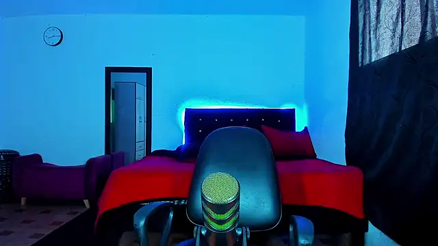 Snapshot of DavidfullOFlove chatting on March 2025 06:00:02 PM DavidfullOFlove online show from March 2025 06:00:02 PM