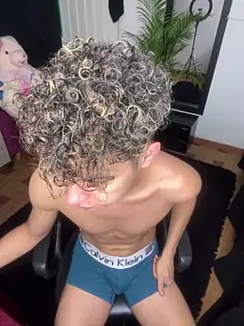 Snapshot of DavidfullOFlove chatting on September 2025 06:45:01 PM DavidfullOFlove online show from September 2025 06:45:01 PM