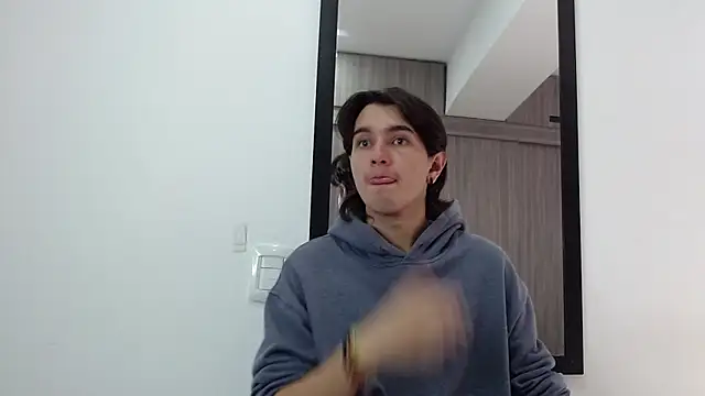 alex connorr online show from February 2025 03:19:01 PM