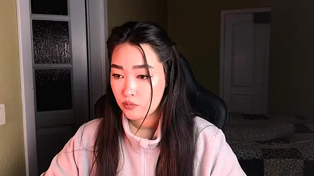 Erica Wayne online show from January 2025 01:27:01 PM