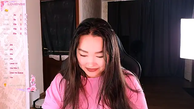 Erica Wayne online show from November 2025 07:44:02 AM