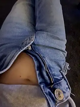 Snapshot of Mary_anes chatting on October 2025 12:33:01 AM Mary anes online show from October 2025 12:33:01 AM