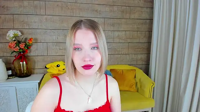 LiliLinn online show from February 2025 04:36:02 AM