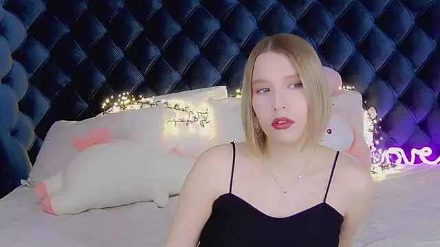 LiliLinn online show from March 2025 04:56:01 AM