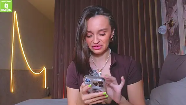 Snapshot of Katy_perry_ chatting on October 2025 04:51:02 AM Katy perry online show from October 2025 04:51:02 AM