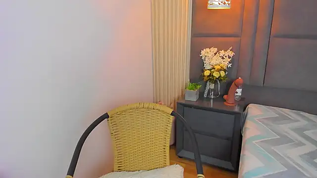 Snapshot of ElaEndez_ chatting on February 2025 12:37:01 PM ElaEndez online show from February 2025 12:37:01 PM