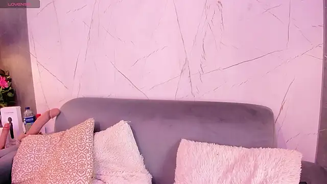 Snapshot of ElaEndez_ chatting on February 2025 12:17:02 PM ElaEndez online show from February 2025 12:17:02 PM