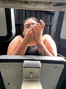 Snapshot of ElaEndez_ chatting on October 2025 08:28:02 PM ElaEndez online show from October 2025 08:28:02 PM