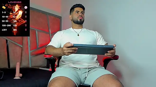 noah crux online show from December 2024 12:44:02 PM