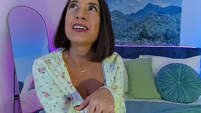 Snapshot of OutdoorXventure chatting on October 2025 03:32:01 AM OutdoorXventure online show from October 2025 03:32:01 AM