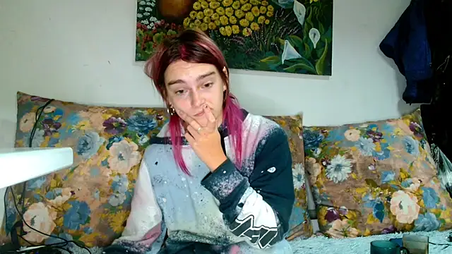Sophie Bell online show from October 2025 06:06:01 PM