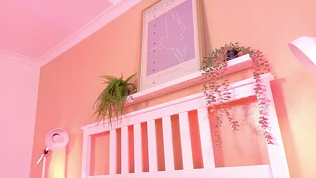 Snapshot of KendalMilleer chatting on October 2025 10:17:02 AM KendalMilleer online show from October 2025 10:17:02 AM