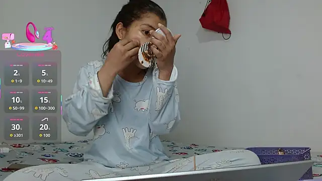 SophiaMeyerst online show from September 2025 05:07:01 PM