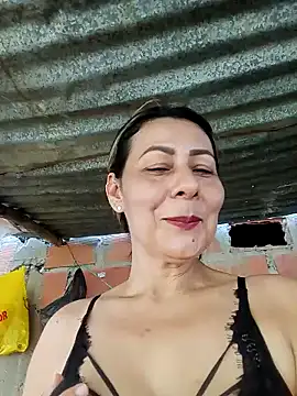 Mia-funny20 online show from December 2024 07:32:02 PM