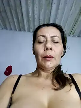 Mia-funny20 online show from December 2024 03:43:01 AM