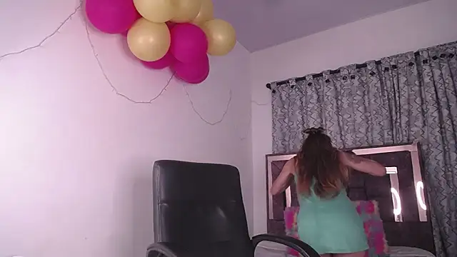 Snapshot of alejandrafitt chatting on February 2025 01:25:02 AM alejandrafitt online show from February 2025 01:25:02 AM