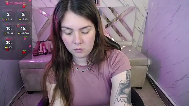 Snapshot of Paula_b_ chatting on September 2025 12:53:01 PM Paula b online show from September 2025 12:53:01 PM