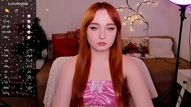 Snapshot of Emma_Chery chatting on December 2024 01:35:01 PM Emma Chery online show from December 2024 01:35:01 PM