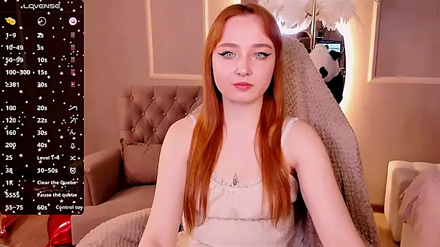 Snapshot of Emma_Chery chatting on February 2025 08:38:01 AM Emma Chery online show from February 2025 08:38:01 AM