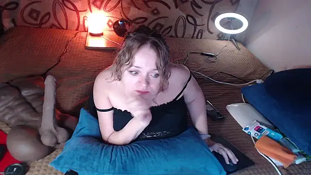 MiniNatalie online show from January 2025 05:21:01 PM