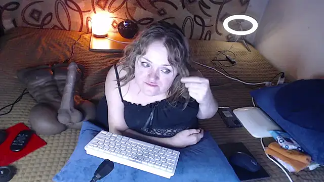 MiniNatalie online show from January 2025 11:36:02 PM