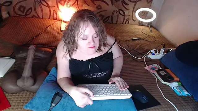 MiniNatalie online show from January 2025 08:11:02 PM