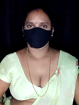 vintage-vibs online show from October 2025 05:45:02 PM