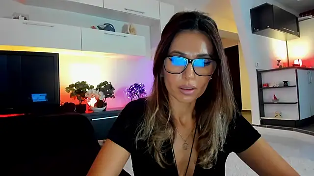 Snapshot of MissSmiley26 chatting on October 2025 07:59:01 PM MissSmiley26 online show from October 2025 07:59:01 PM