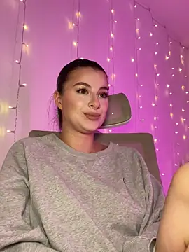 Snapshot of Mia-Minou chatting on October 2025 10:33:02 AM Mia-Minou online show from October 2025 10:33:02 AM