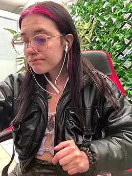 Isabella 21x online show from December 2024 12:31:01 PM