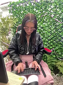 Isabella 21x online show from January 2025 12:31:02 PM