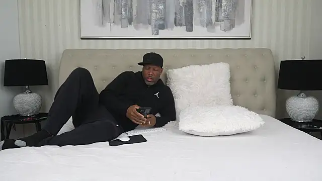 Snapshot of thewestwingxxxxx chatting on November 2025 08:41:02 PM thewestwingxxxxx online show from November 2025 08:41:02 PM