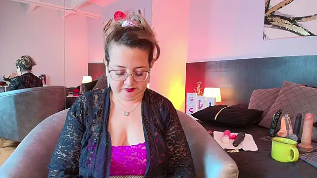 MartinaCaycedo online show from February 2025 12:55:02 PM
